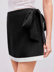 Woven Mid Rise Bowknot Contrasting Binding Mini Skirt