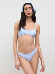 U-neckline Floral Bowknot Bracelet Bikini Set & Sheer Cap