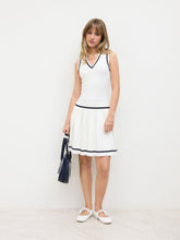 Cable Knit V-neck Pleated Contrasting Binding Mini Dress