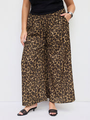 Woven Mid Rise Elastic Waist Leopard Pocket Wide Leg Trousers Curve & Plus