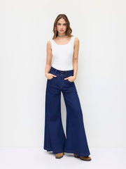 Scoop Neckline Ruched Backless Bodysuit
