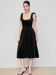 Velvet Scoop Neckline Solid Knotted Midi Dress