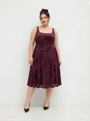 Velvet U-neckline Floral Pleated Midi Dress Curve & Plus