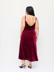 Velvet Cowl Neck Backless Chain Detail Mermaid Maxi Dress Curve & Plus