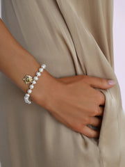 Eternal Gleam Pearl Bracelet