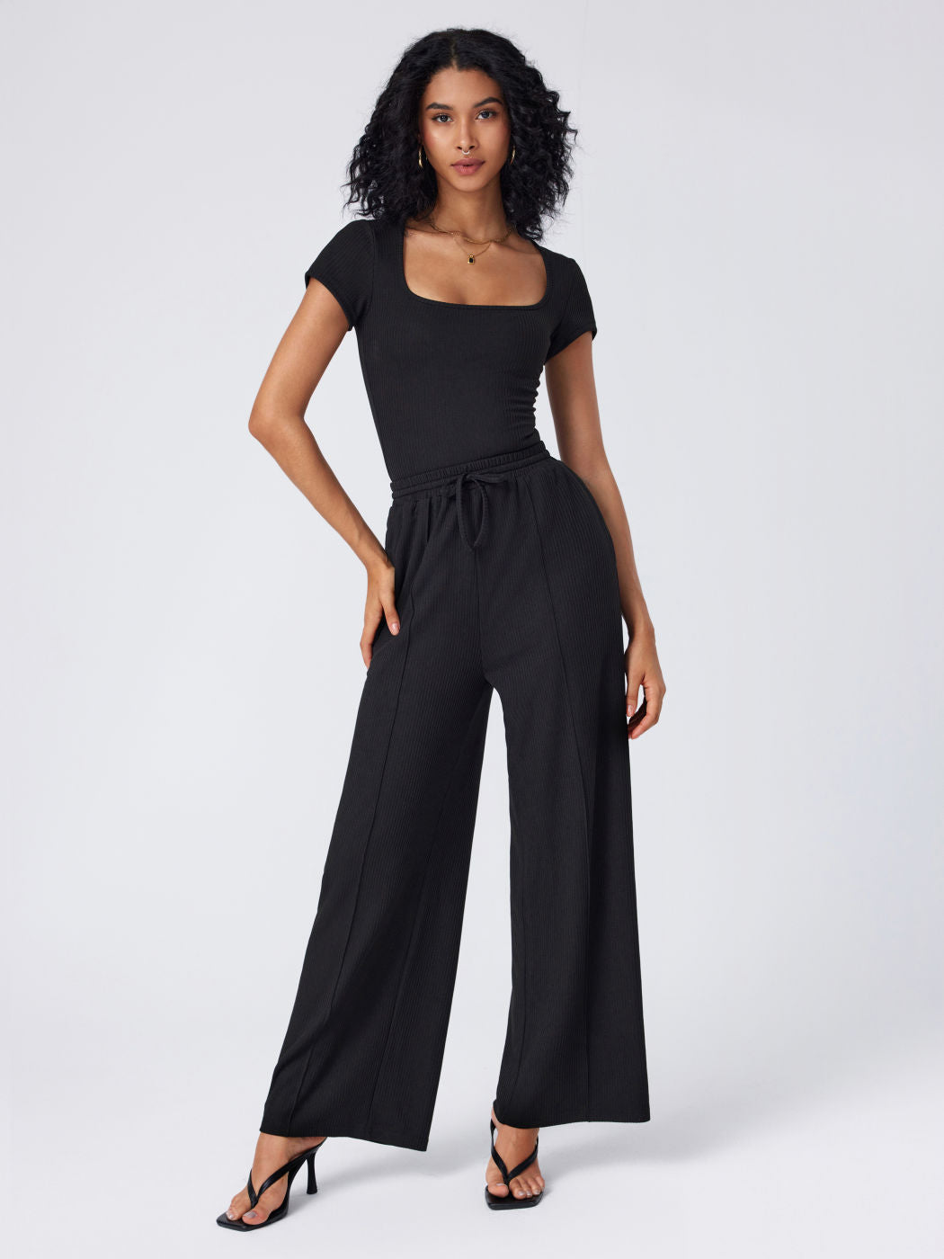 U-neckline Bodysuit & Elastic Waist Wide Leg Pants Set