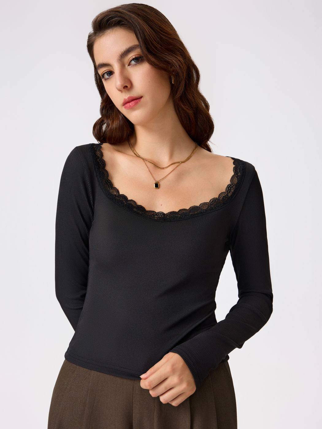 U-neck Solid Lace Long Sleeve Tee