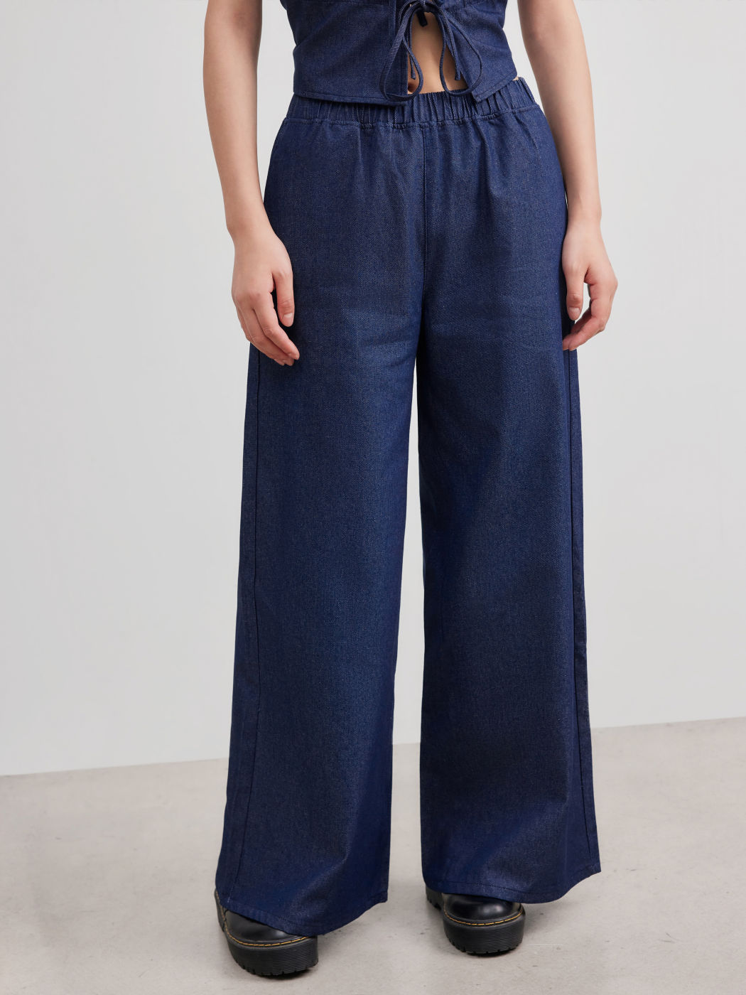 Denim High Rise Solid Pocket Wide Leg Trousers