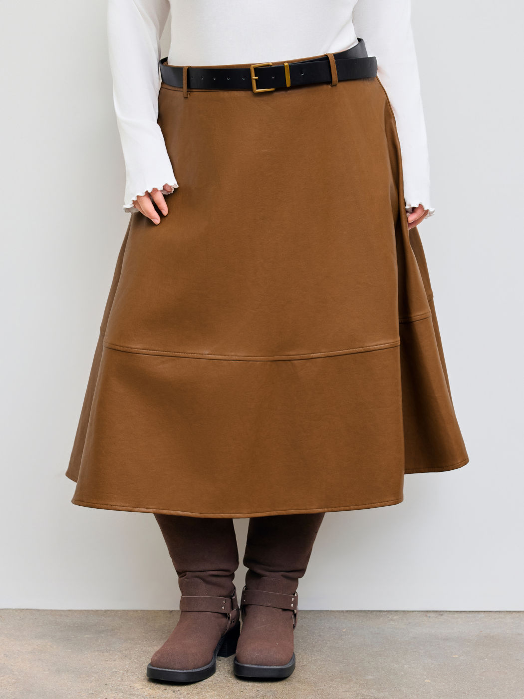 Faux Leather Mid Rise Solid Midi Skirt With Belt Curve & Plus
