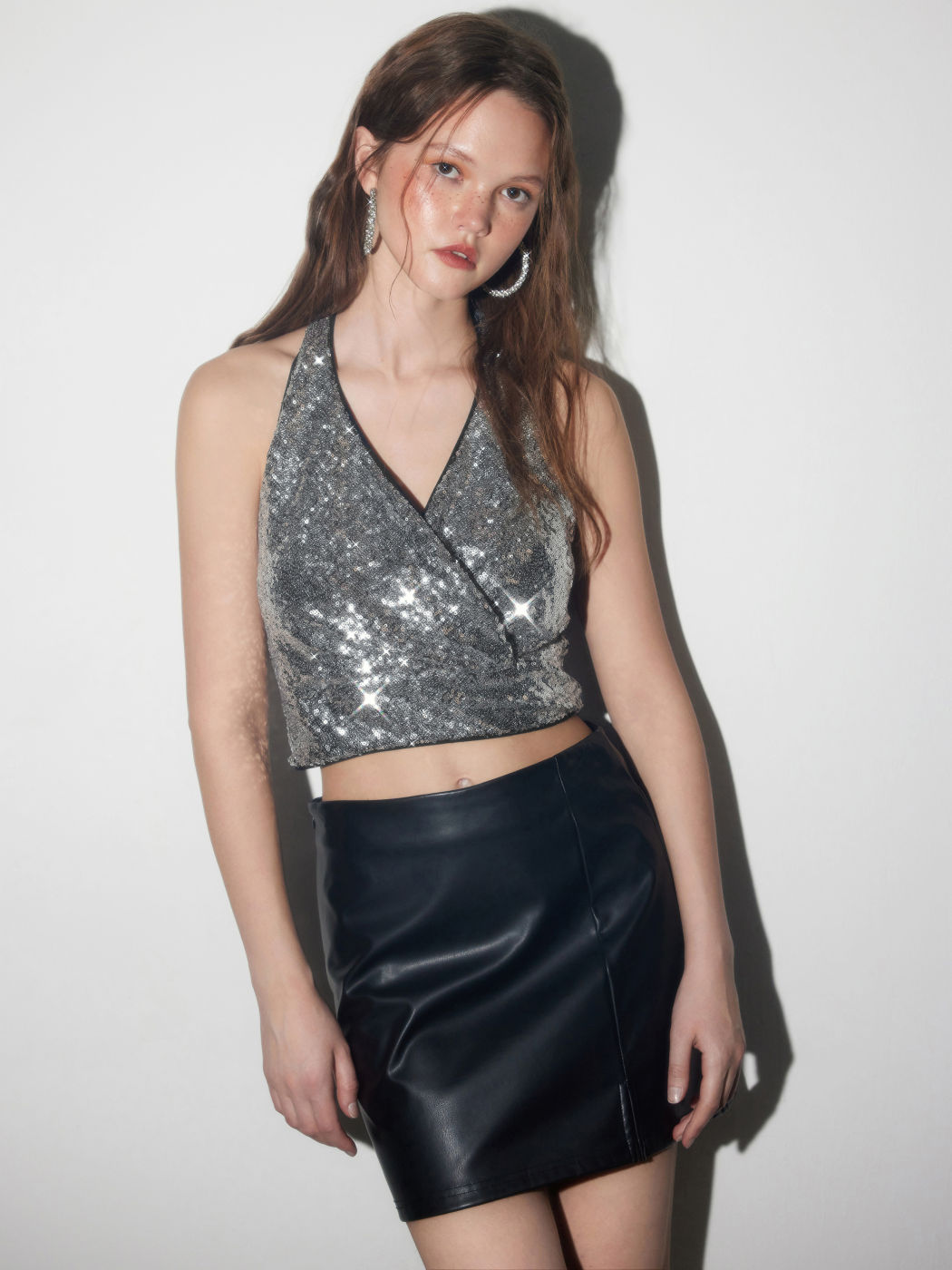 Sequins V-neck Halter Crop Top
