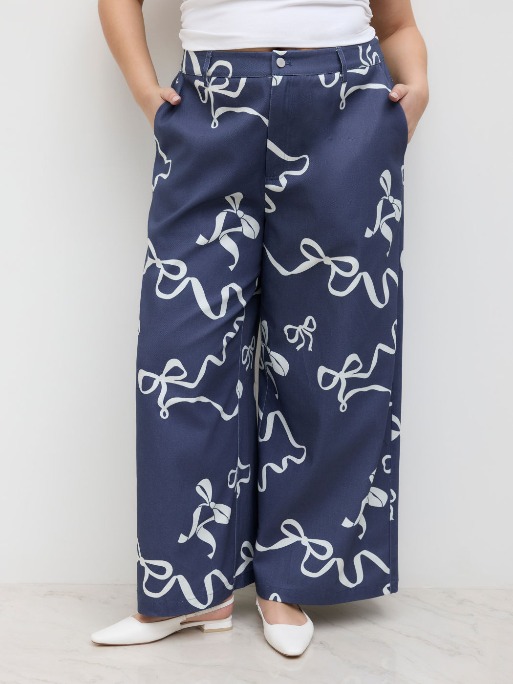 100% Cotton Mid Rise Bowknot Graphic Straight Leg Trousers Curve & Plus