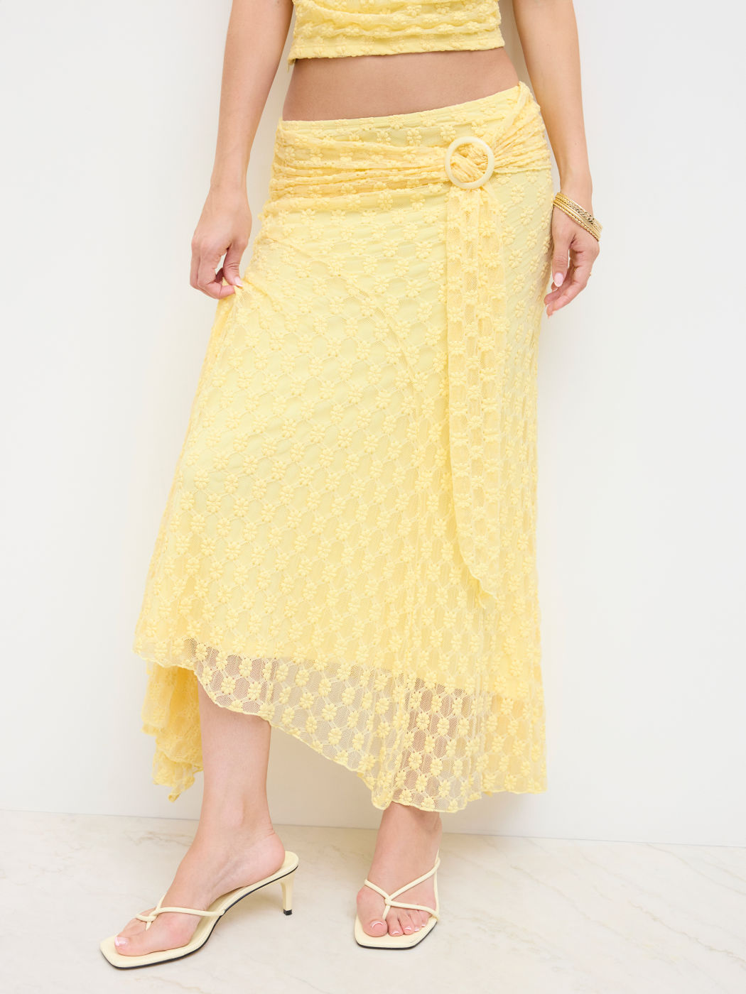 Lace Mid Rise Floral O-Ring Ruffle Hem Maxi Skirt