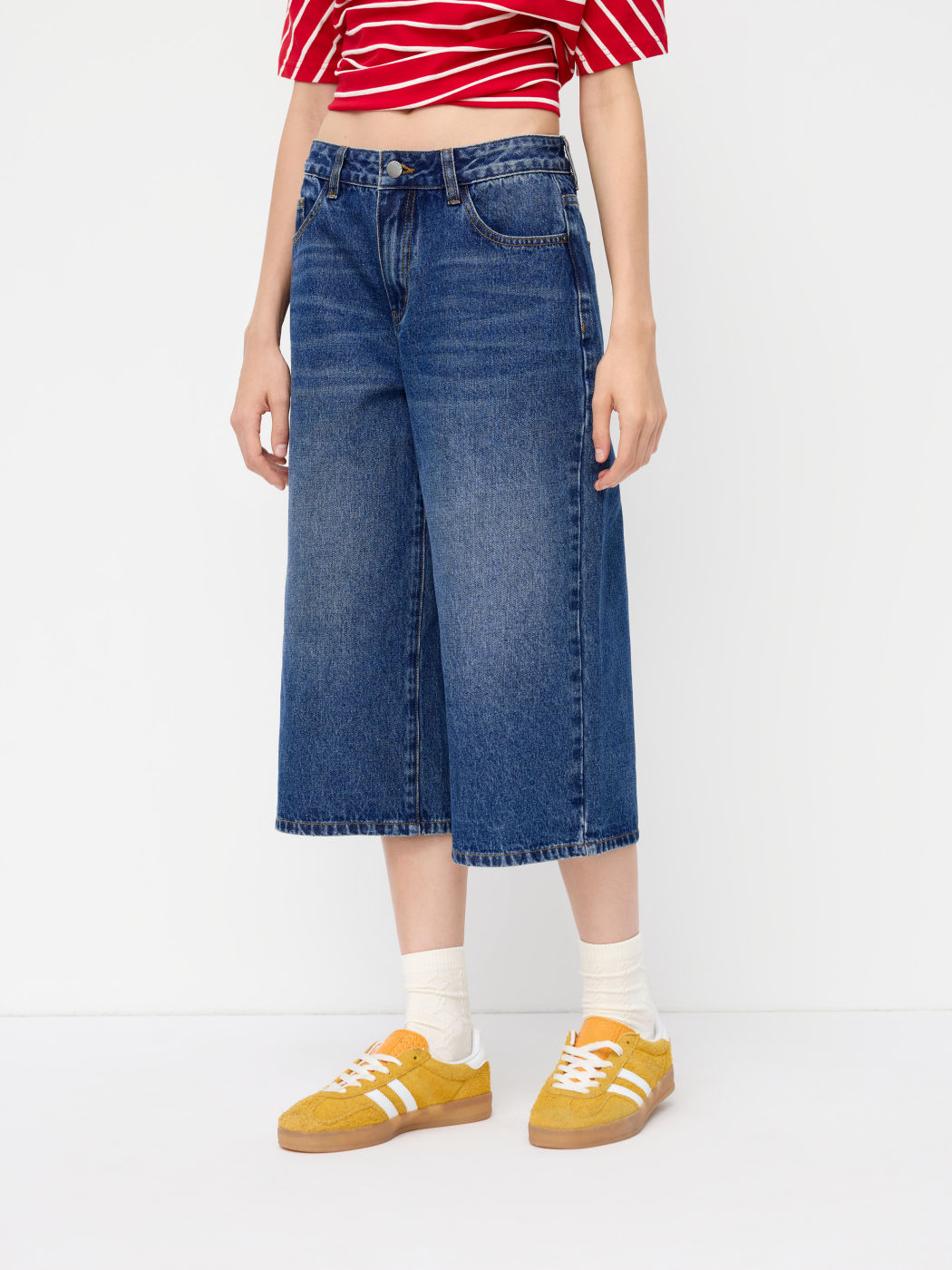 Cider Denim Low Rise Pocket Capri Jeans