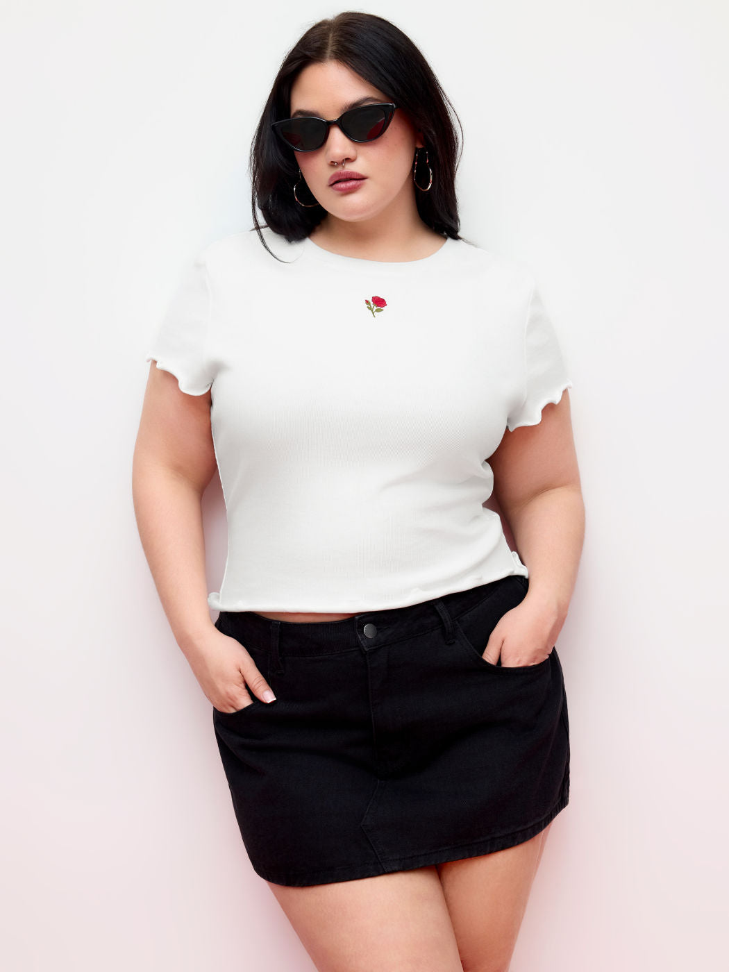 Cotton-blend Rose Embroidery Tee Curve & Plus