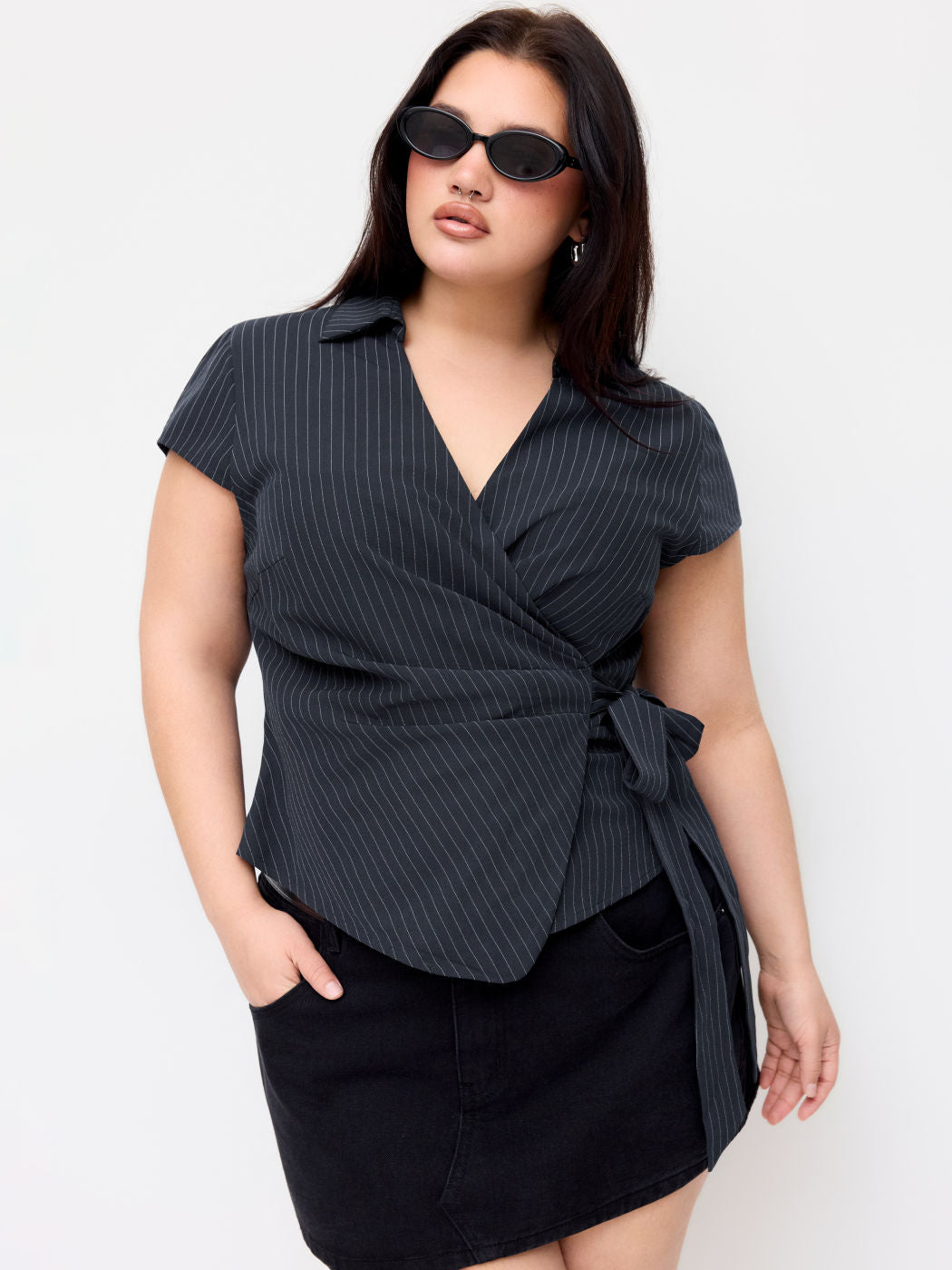 Collar Striped Knotted Blouse Curve & Plus