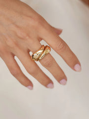 Modern Flow Ring